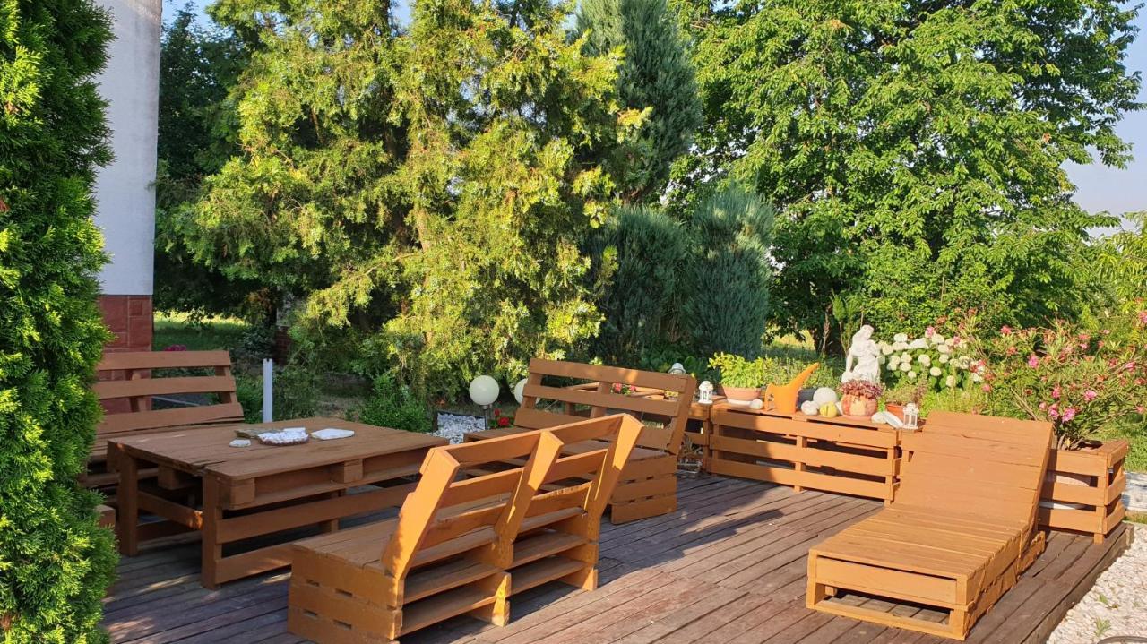 Agroturystyka U Joli Pacanow Exterior photo